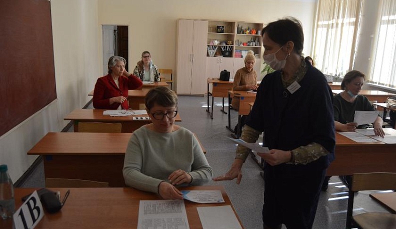 В Тарусе родители сдали ЕГЭ 