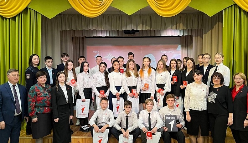 В Малоярославецком районе 30 юных граждан получили паспорта