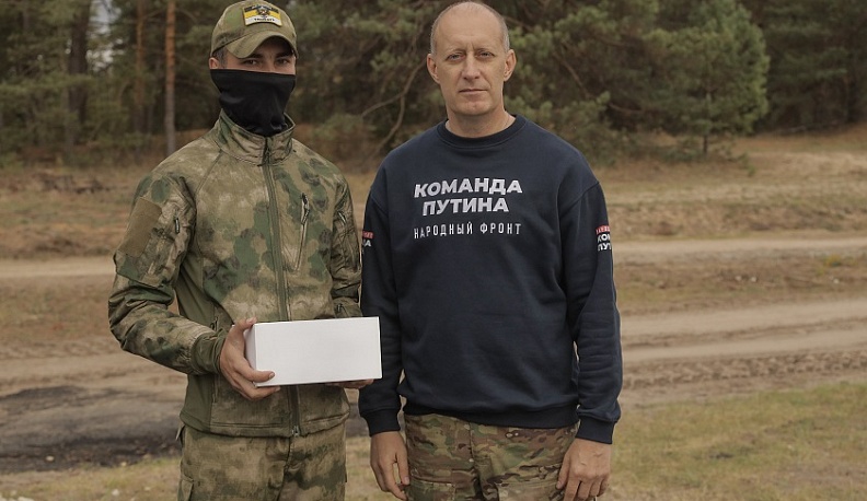 Дмитрий Афанасьев передал беспилотник бойцам, которые отправятся на СВО