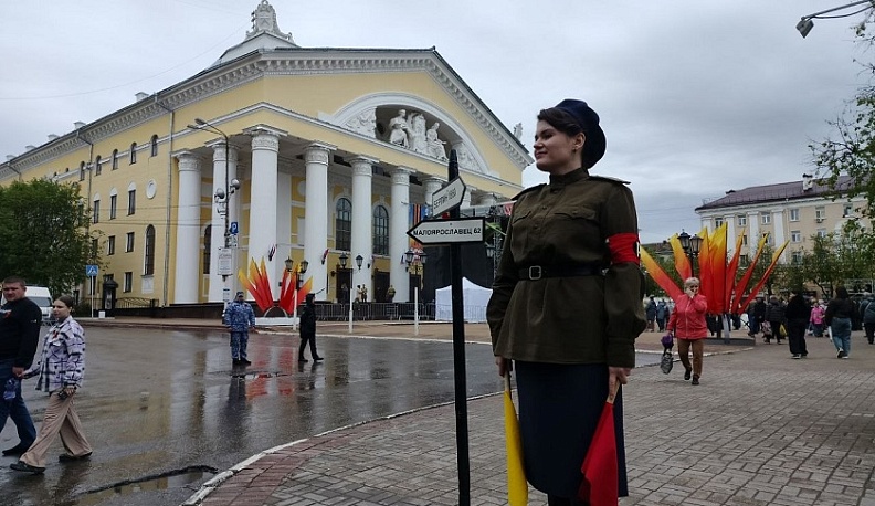 В Калуге Театральная площадь превратилась в музей Великой Отечественной войны