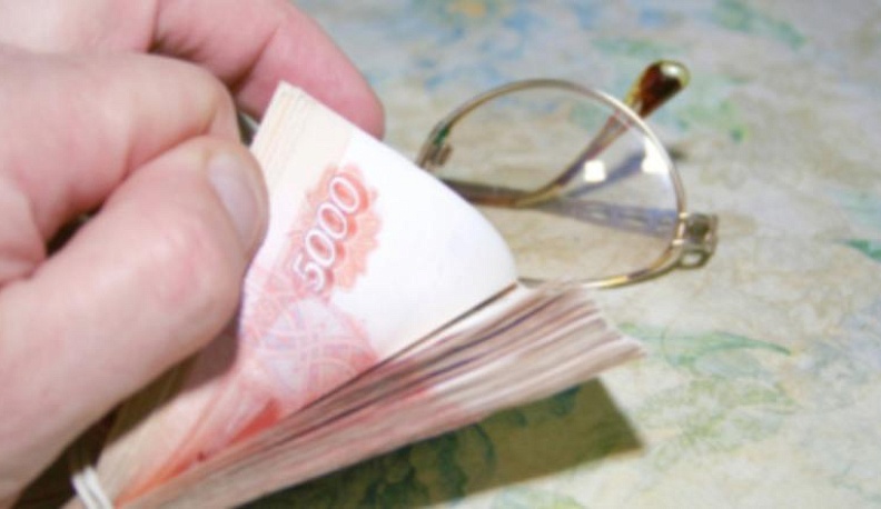 Пенсионер лишился 10 тысяч рублей, согласившись присмотреть за миллионом