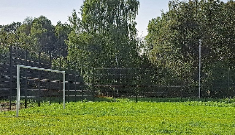 В Тарусском районе продолжается благоустройство спортивных объектов
