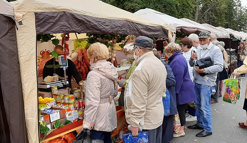В Калуге возобновила работу традиционная ярмарка выходного дня