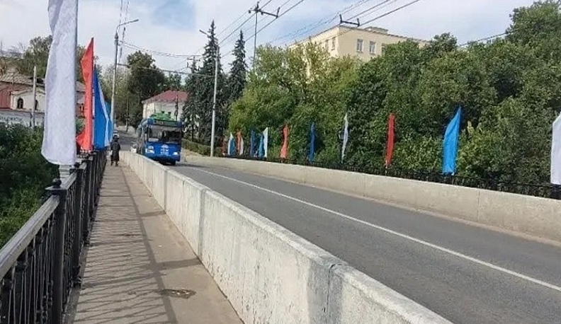 В Калуге запустили собственный асфальтовый завод и приступили к дорожному ремонту