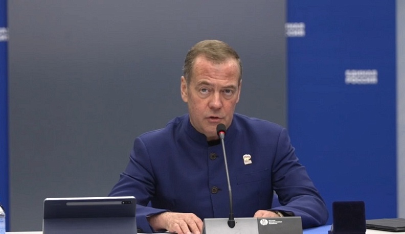 Дмитрий Медведев: более 400 участников СВО победили на праймериз «Единой России»