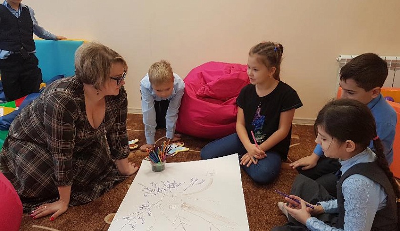 Профессия – детям помогать