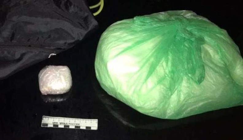 В Калужской области полицейские остановили машину с тремя килограммами «мефедрона»