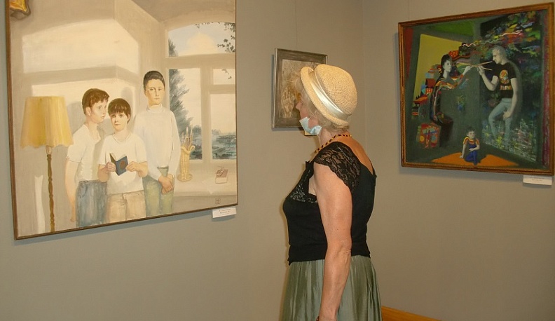 В Калуге открыли масштабную выставку московского художника-реалиста Юрия Мачерета 
