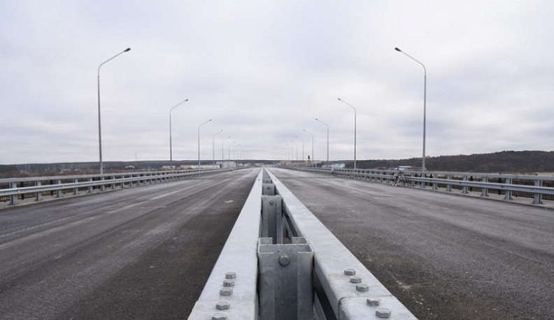 В Калуге обработали дороги от гололедицы