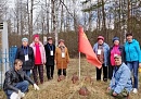 Серебряные волонтёры из Кирова провели уборку на воинских захоронениях