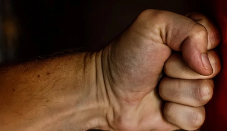 В калужской колонии заключенный ударил надзирателя