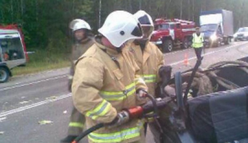 ВАЗ догнал "Газель": один человек погиб, трое ранены