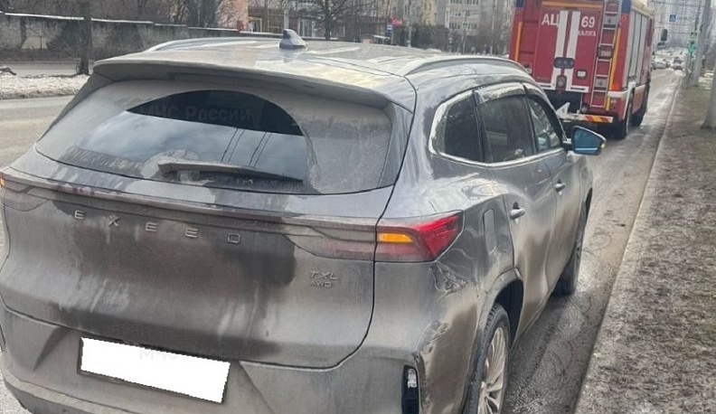 В Калуге иномарка стукнулась с автобусом