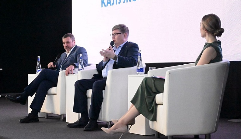 «Открытый разговор» провели с представителями общественности в Калуге федеральные эксперты