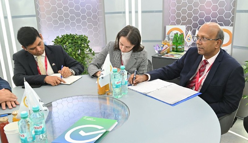 Владислав Шапша пригласил индийского посла в Калужскую область