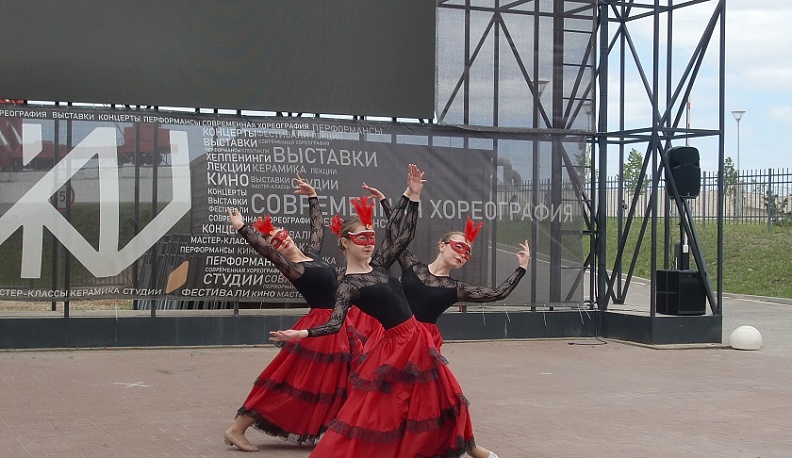 В Калуге чествовали победителей и участников ежегодного областного конкурса «Дети – Творчество – Право» 