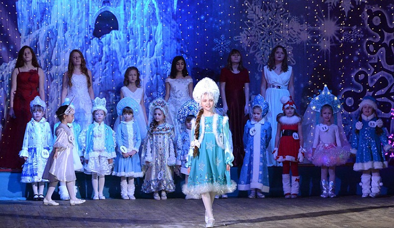 В Калуге выбирают Снегурочку