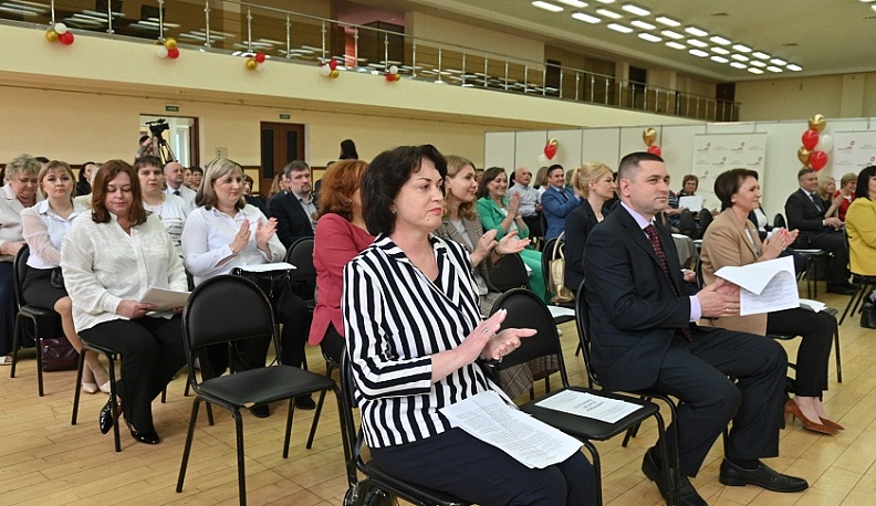 В Калуге отметили 15-летие областного многофункционального центра