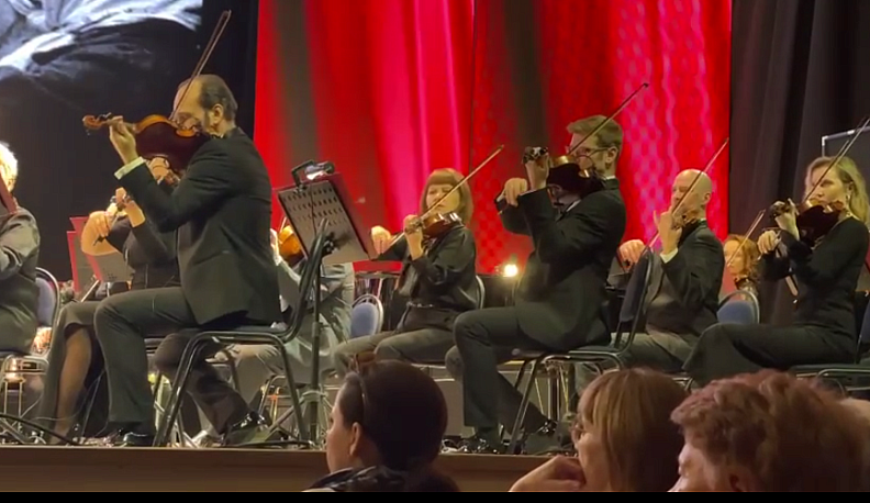 В Калуге прошла премьера концерта «Я люблю тебя, жизнь!»