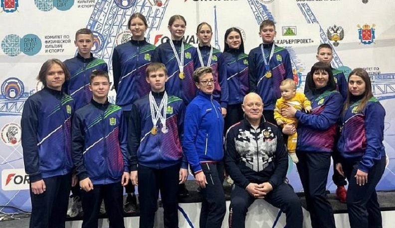 Гиревики из Калужской области завоевали 8 медалей на соревнованиях в Санкт-Петербурге