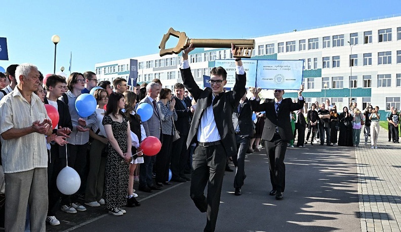 Калужская область в топ-5 регионов страны с наивысшим средним баллом по ЕГЭ при поступлении в вузы в 2025 году