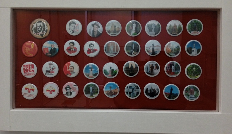 В Калуге представили выставку «По России к Маяковскому»