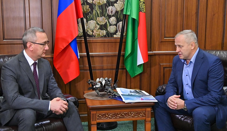 Владислав Шапша встретился с руководством авиакомпании «Уральские Авиалинии»