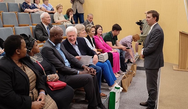 В Калужской области показали документальный фильм «Новый Мир. ЮАР»