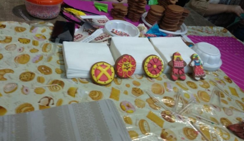 В Инновационном культурном центре в Калуге расписывают богатырские щиты