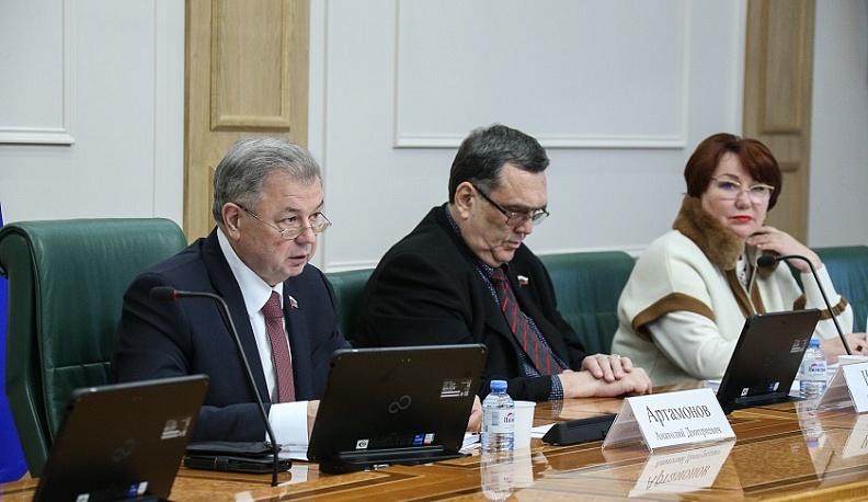 Анатолий Артамонов: «Бюджет должен иметь стимулирующий эффект»