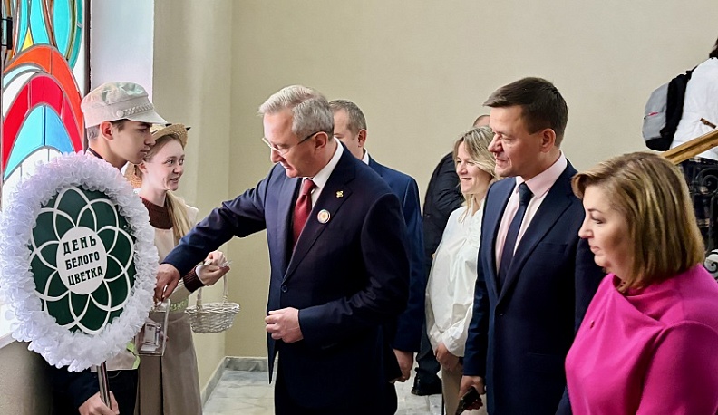 Благотворительная акция «Белый цветок» проходит в Калуге