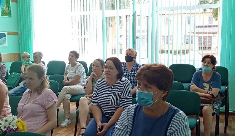 Детский омбудсмен обсудила проблемы многодетных семей Бетлицы