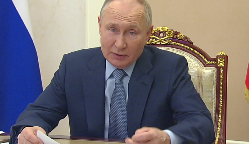 Президент провел совещание с членами Правительства