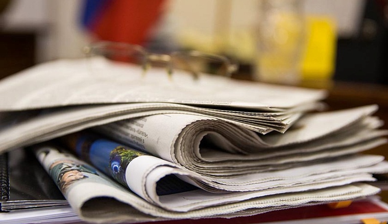 Владислав Шапша поздравил журналистов с Днем печати