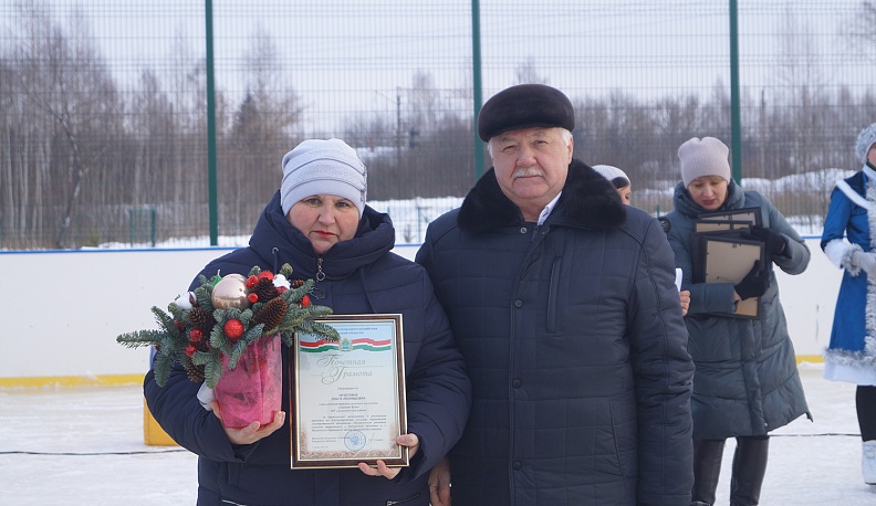 В селе Паликского кирпичного завода благоустроили школу и построили современную спортивную площадку