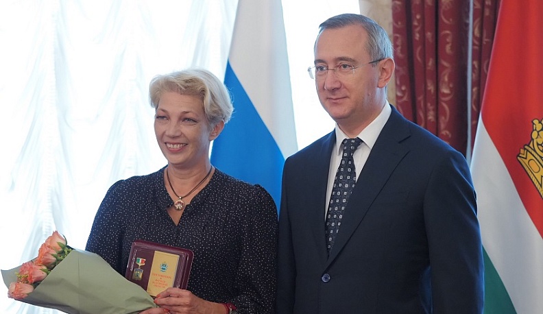 Владислав Шапша вручил калужанам государственные и региональные награды