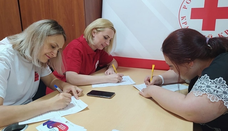 Три потенциальных донора пожелали вступить в Национальный регистр костного мозга на акции в День донора в Калуге