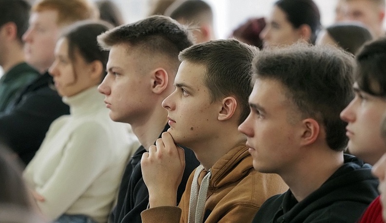 В КГУ состоялась встреча студентов с участниками СВО