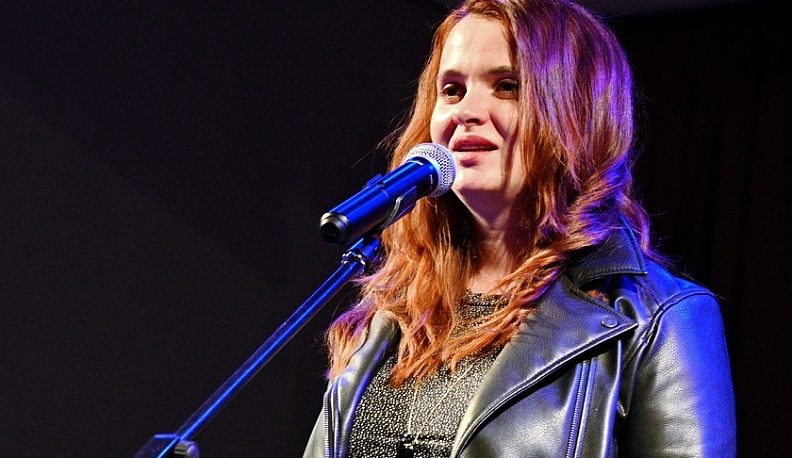 Поэт и военкор Анна Долгарева выступила в Калуге