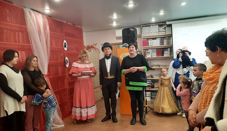 В Сухиничах библиотека на один вечер превратилась в «Книжный дворец»