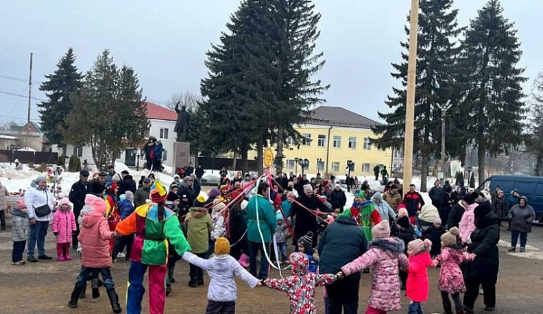 В Мещовске прошли веселые Масленичные гулянья