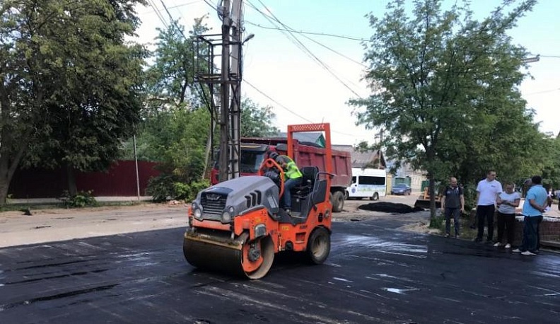 Губернатор потребовал выполнить обещания завершить ремонт калужских дорог