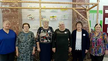 Пенсионерки Малоярославецкого района помогают бойцам