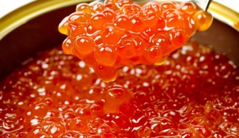 Калужанин лишился 500 тысяч при покупке красной икры через интернет