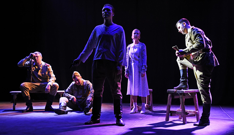 В Калужском театре юного зрителя готовится к показу премьера спектакля по повести Бориса Васильева «В списках не значился»