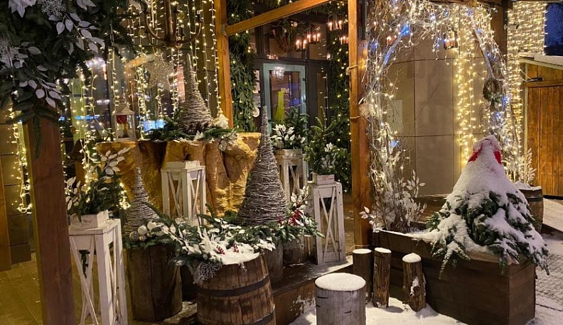 В Калуге назвали кафе и магазины с лучшим новогодним убранством 