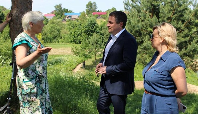 Алешкин пруд стал "головной болью" для жителей Верховой