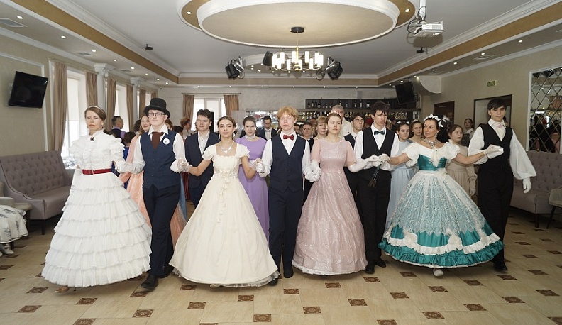 В Козельске прошел епархиальный бал