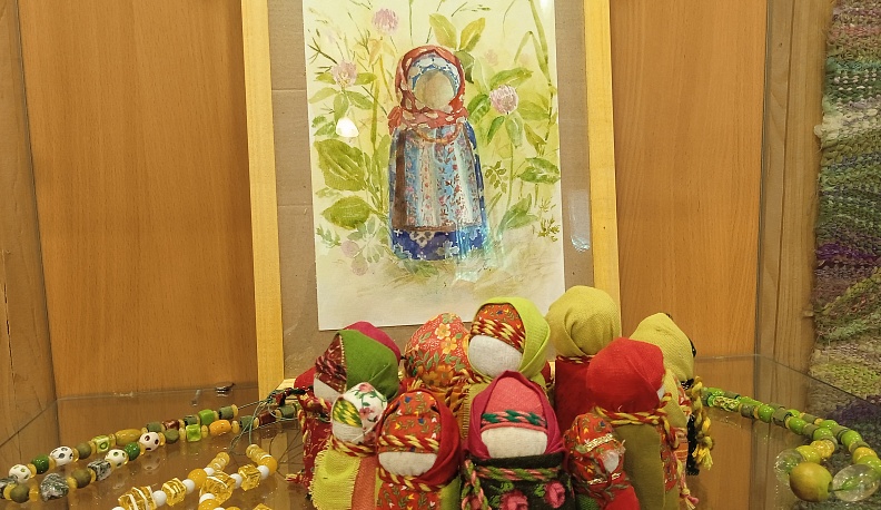 Традиционную народную куклу показывают в калужском Доме мастеров