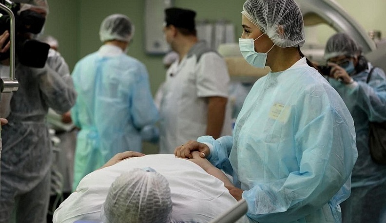 В Обнинске провели уникальную процедуру лечения коленного сустава отечественным препаратом